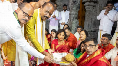 Photo of लड्डू विवाद के बीच तिरुमाला मंदिर पहुंचे CJI चंद्रचूड़