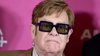 Photo of Elton John के फैंस के लिए बड़ा झटका, सिंगर ने खोई आंखों की रोशनी