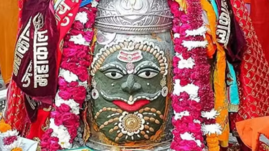 Photo of उज्जैन: भस्म आरती में मस्तक पर लगाया चंद्र और त्रिपुंड