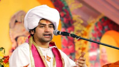 Photo of नीलकंठ पर्वत की तलहटी के पास ध्यान गुफा में साधनारत हैं धीरेंद्र शास्त्री